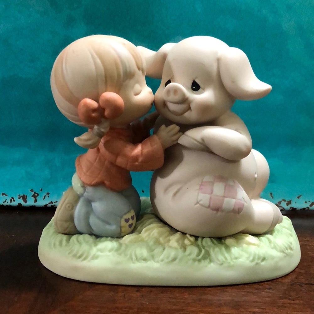 Precious Moments Hogs And Kisses
